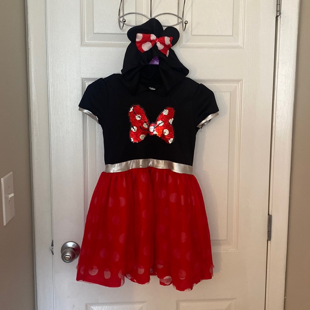 Minnie Mouse costume girls medium 7/8 with ears on hood